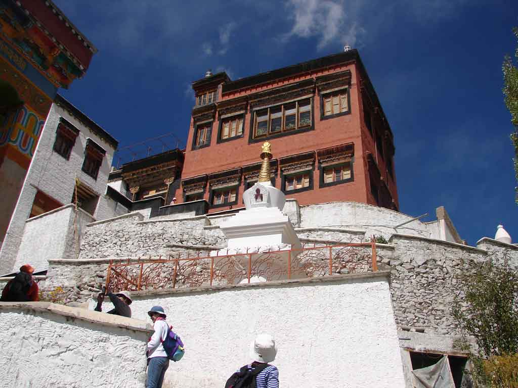   (Thiksey Gompa)