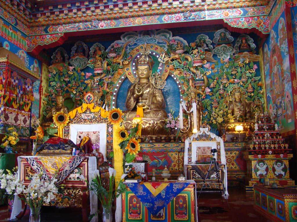 Падмасамбхава. Druk Amitabha Mountain