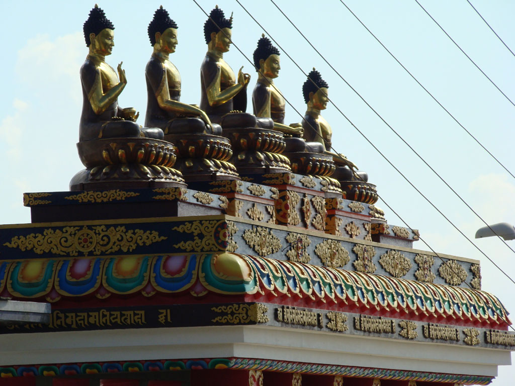Пять Будд. Druk Amitabha Mountain