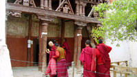 Алчи Сумцег (Alchi Sumtseg) центральный вход, монастырь Алчи (Alchi Gompa)