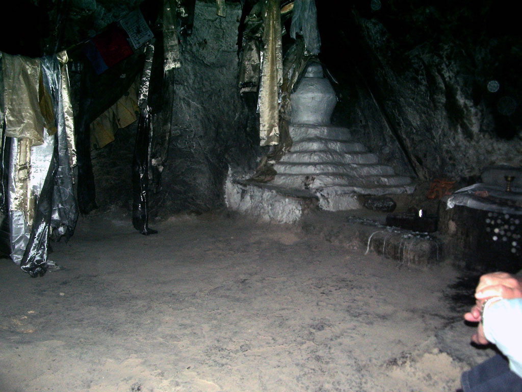 Пещера Падмасамбхавы. Аргиен Дзонг (Argien Dzong)