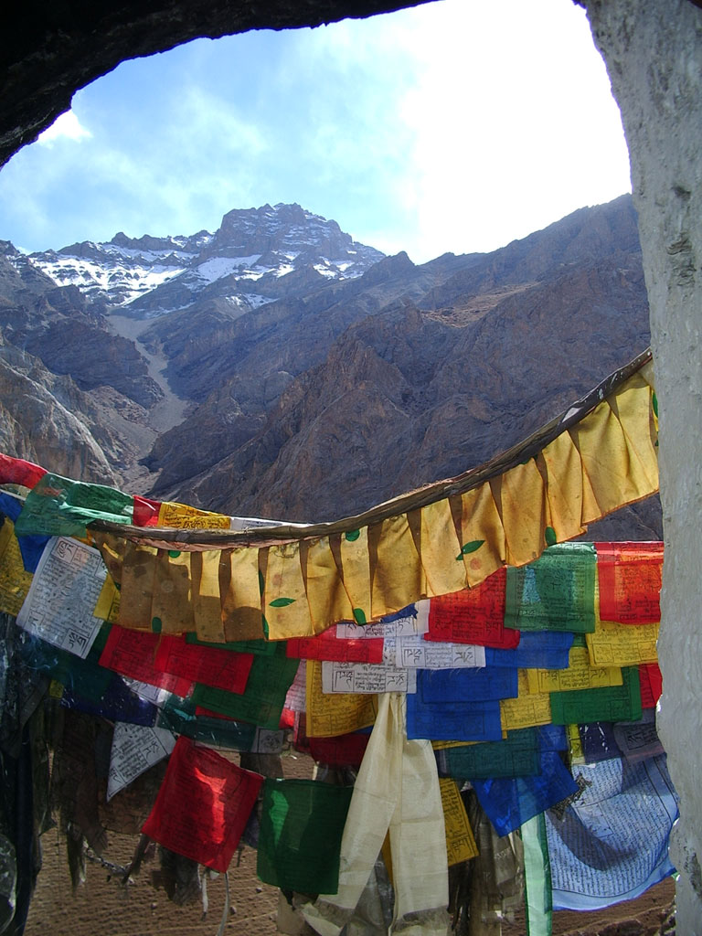 Вид из пещеры Падмасамбхавы. Аргиен Дзонг (Argien Dzong)