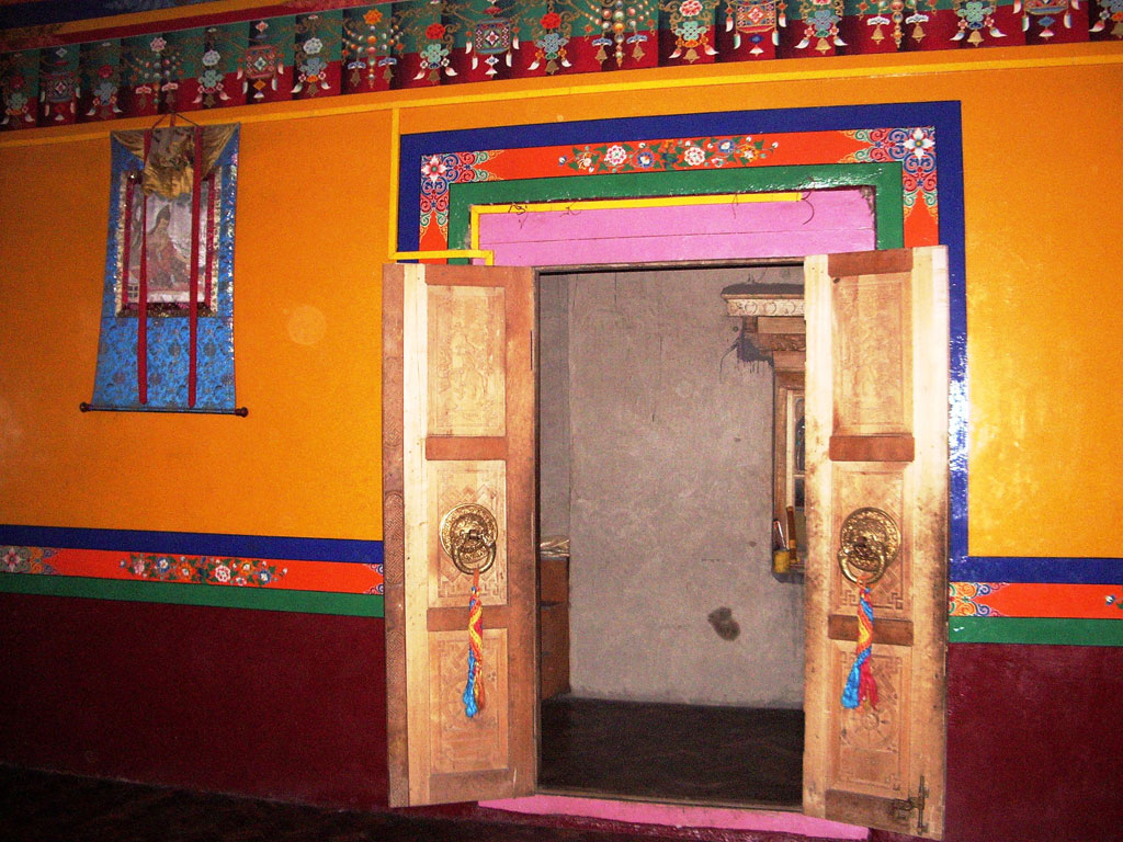 Новый вход Ченрезиг Гомпа (Chanraszing, Jainraisig Gonpa)