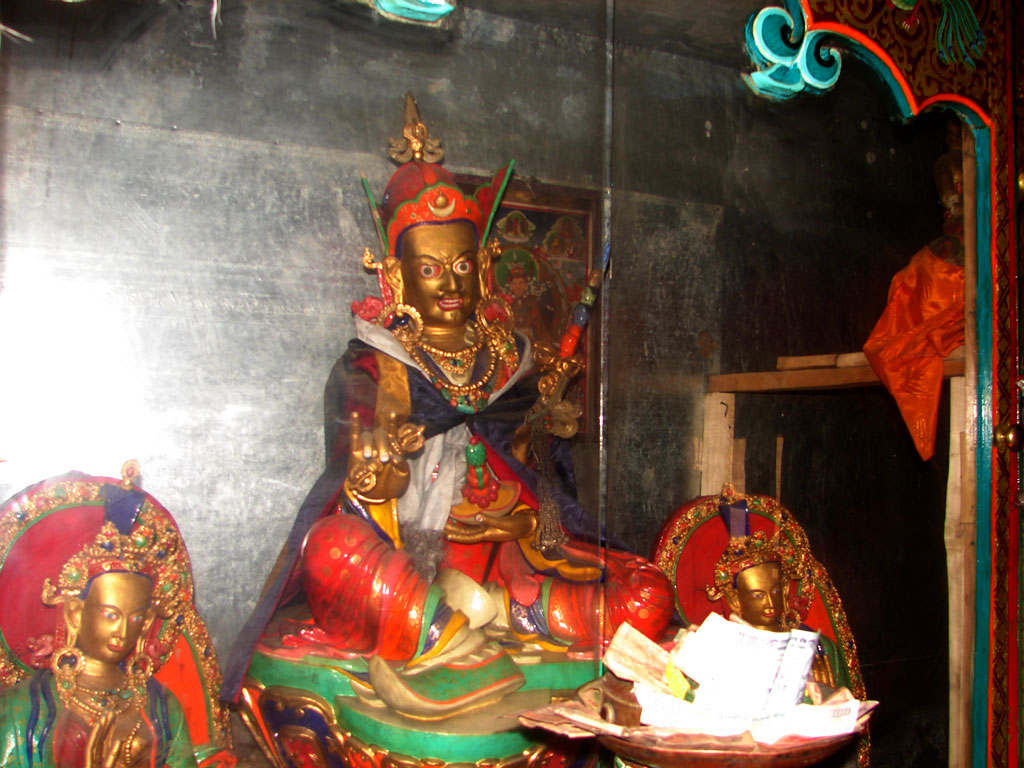 Падмасамбхава. Храм у статуи Майтрейи (Chamba statue)