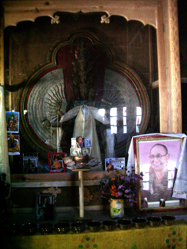 Авалокитешвара. Храм у статуи Майтрейи (Chamba statue) 