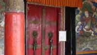 Двери храма. Спитук Гомпа (Spituk Gompa)