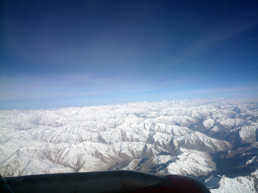 Авиаперелет над Большим Гималайским хребтом