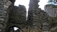 Развалины крепости, Олимпос